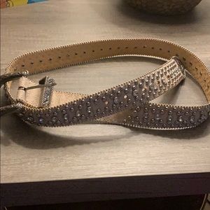 Rhinestone studded belt very good condition